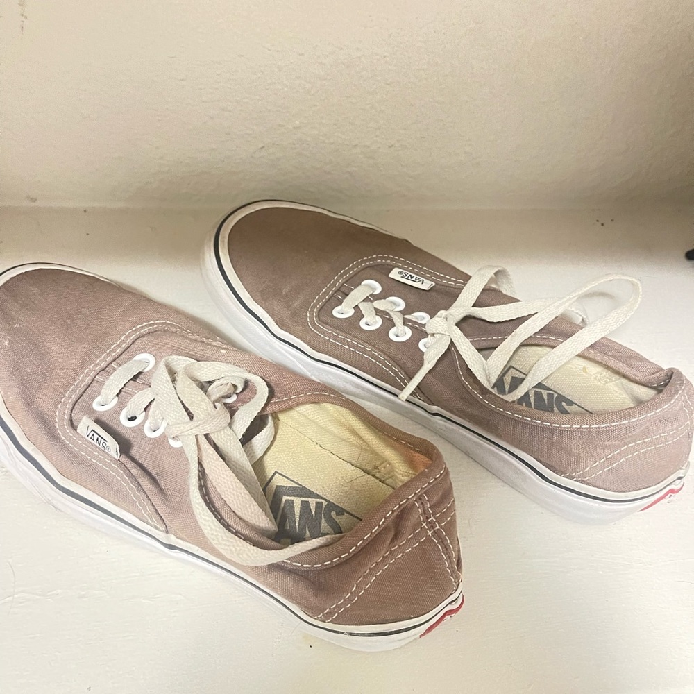Vans - Picture 2 of 4